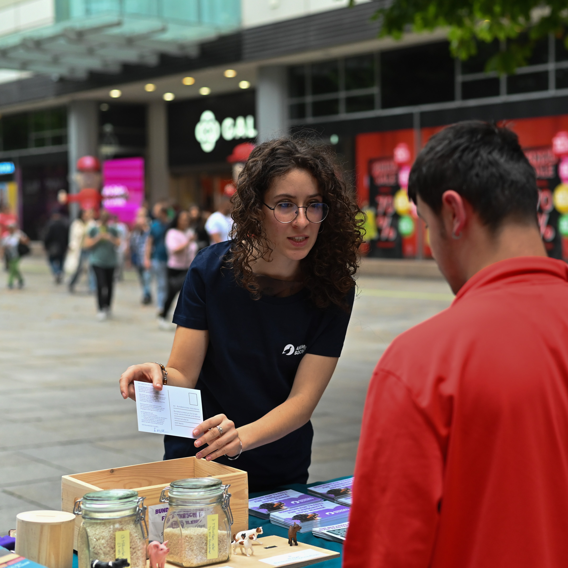 Gemeinsam für den Erhalt einer unabhängigen Bundestierschutzbeauftragten – Aktion in Stuttgart am 31. Juli 2025.